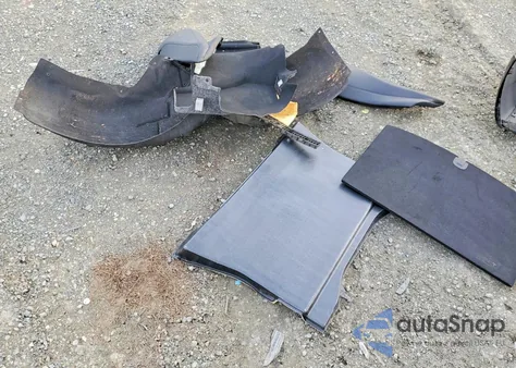 2018 Tesla Model 3 z USA, uszkodzony, nr VIN 5YJ3E1EB5JF184580